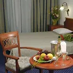 Laodamia Hotel Néa Ankhíalos