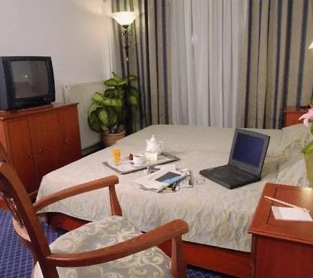 Hotell Laodamia 4*